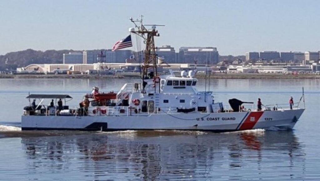 США дарят Украине два патрульных катера береговой охраны
