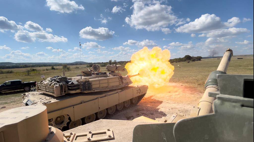Армия США проводит испытания новых многоцелевых снарядов XM-1147 AMP