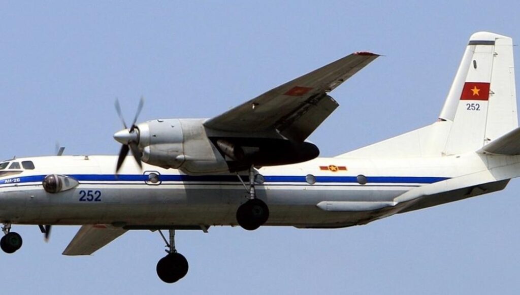 Разбился грузовой самолет Антонов-12