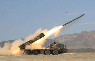 Китай выпустил ракеты на спорных территориях