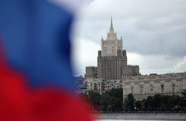 МИД России: “Телефонные террористы” мешают работе российских дипломатов за рубежом