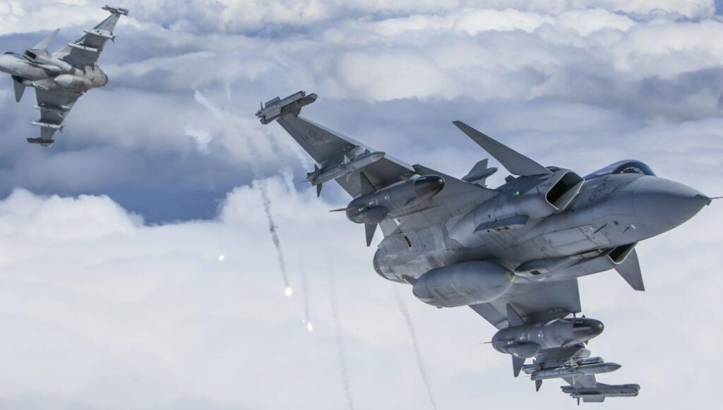 Новые кандидаты для ВВС Канады: Gripen и F-35