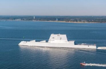 В Китае построили корабль, очень похожий на американский