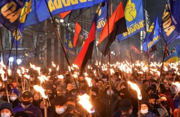 Видео: Пленные украинские солдаты с татуировками с нацистской символикой 