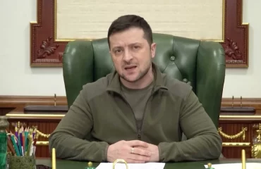 Зеленский: “Мы должны думать каждый день о том, как сделать пребывание оккупантов на нашей земле еще более невыносимым”