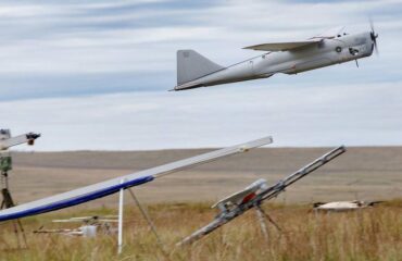 Видео: российский беспилотник уничтожает украинскую бронетехнику 