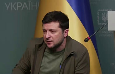 Зеленский: “Украина ежедневно теряет 60-100 военных убитыми и около 500 ранеными”