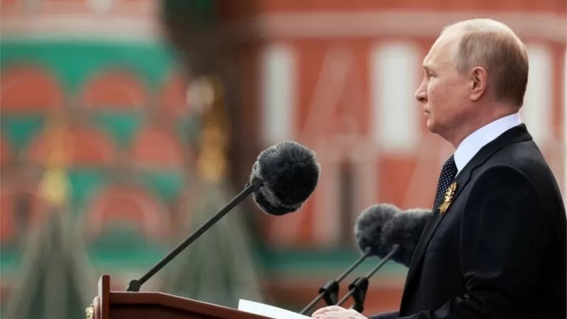 Путин выступил на военном параде Победы на Красной площади в Москве