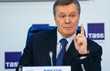 Янукович предупредил об угрозе слияния Украины с Польшей