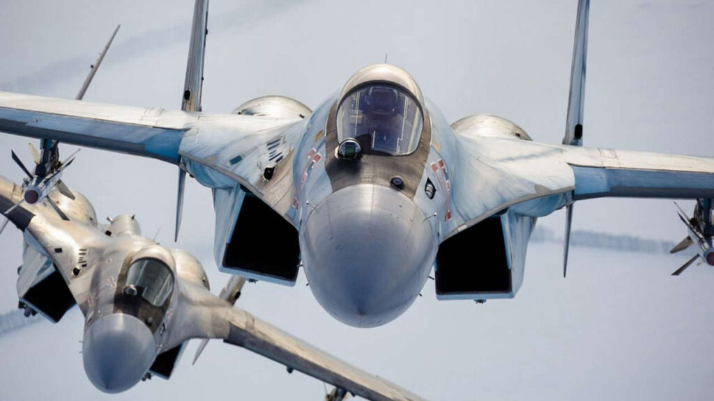 Минобороны РФ показало кадры боевых вылетов российских истребителей Су-35С
