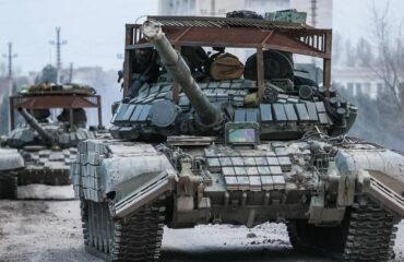 Видео: Бои между российскими и украинскими войсками под Харьковом