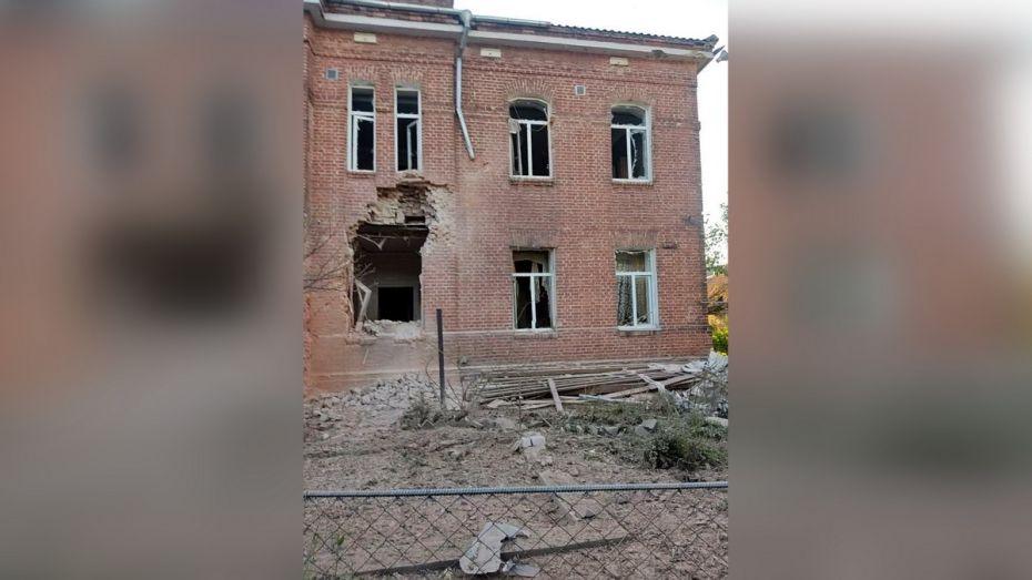 В результате очередной атаки с украинской стороны на поселок Теткино Курской области погиб человек, есть раненые