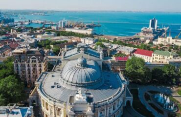 Украина не выпускает торговые суда из Одессы 