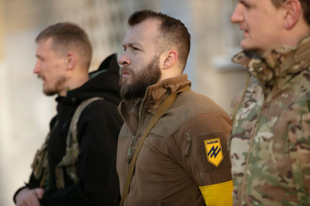 Боевики Азова” и киевский режим готовят операцию по деблокаде Мариуполя и “Азовстали”