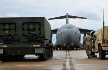 В США началась погрузка на самолеты систем залпового огня для Украины