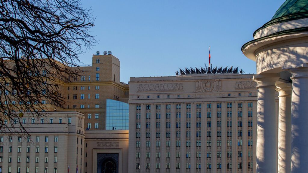 В Минобороны России рассказали об уничтожении вражеской батареи РСЗО под Красным Лиманом