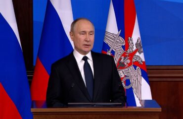 Путин заявил, что стратегические противники России ставят цель дезинтегрировать ее
