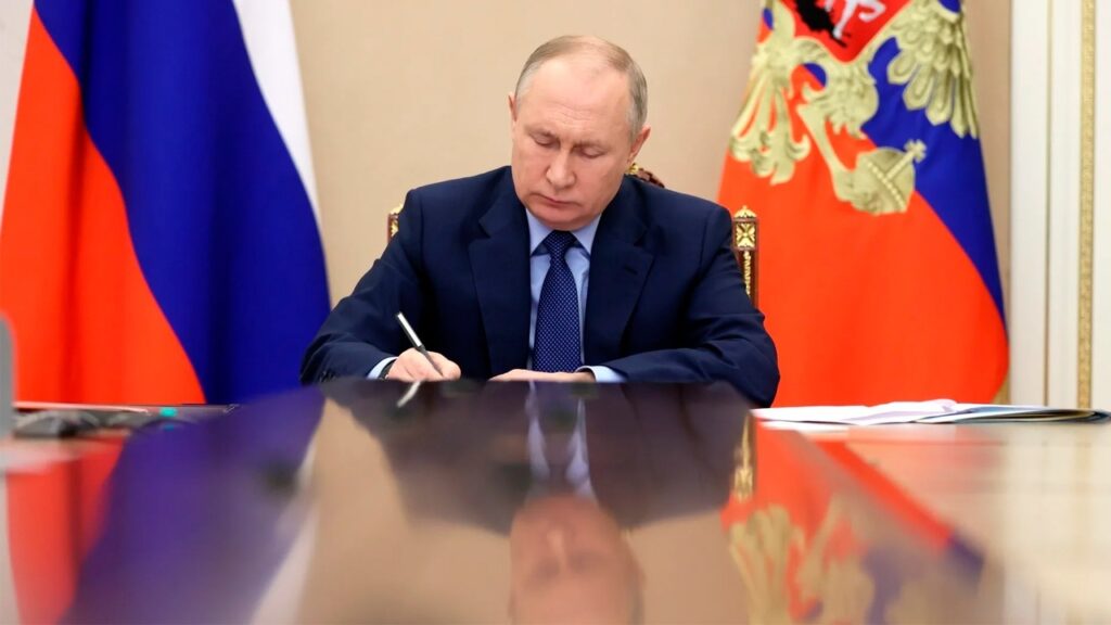Путин повысил до генерал-полковника командующего группировкой «Центр» Мордвичева