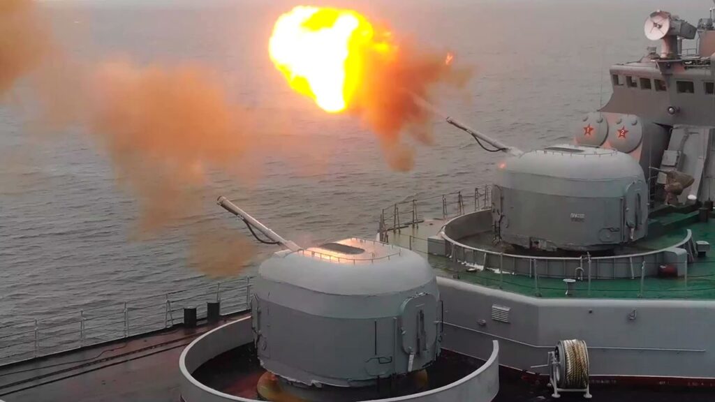 Морпехи Северного флота окружили и уничтожили ДРГ условного противника в Арктике