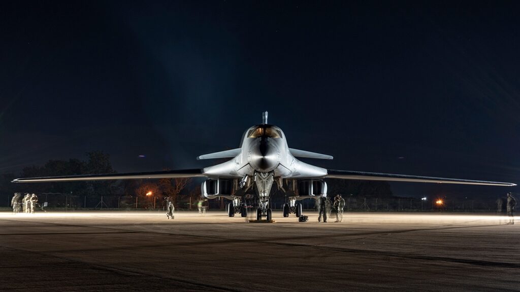 В США потерпел крушение стратегический бомбардировщик Rockwell B-1 Lancer